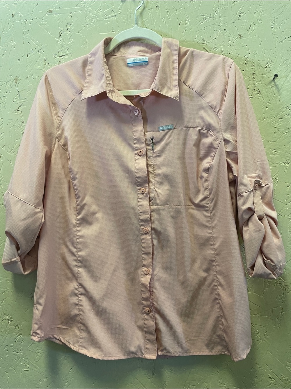 Columbia Women's Light Pink Button-Up Outdoor Shirt